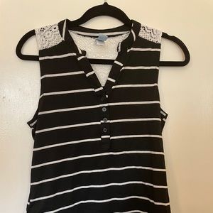 M Fasis button up tank with detailed back